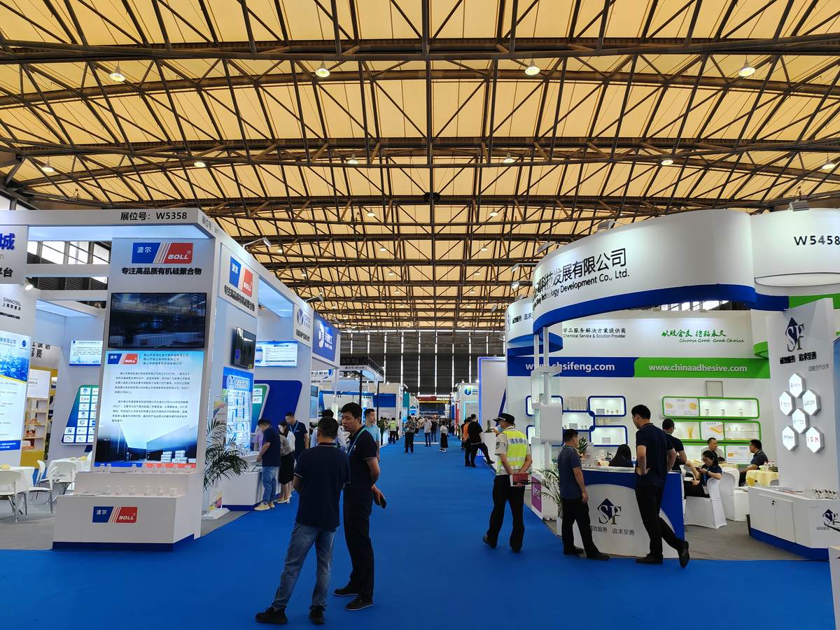 POLYC MACHINE at the Adhesive Exhibition presenting mixing and dispersing equipment